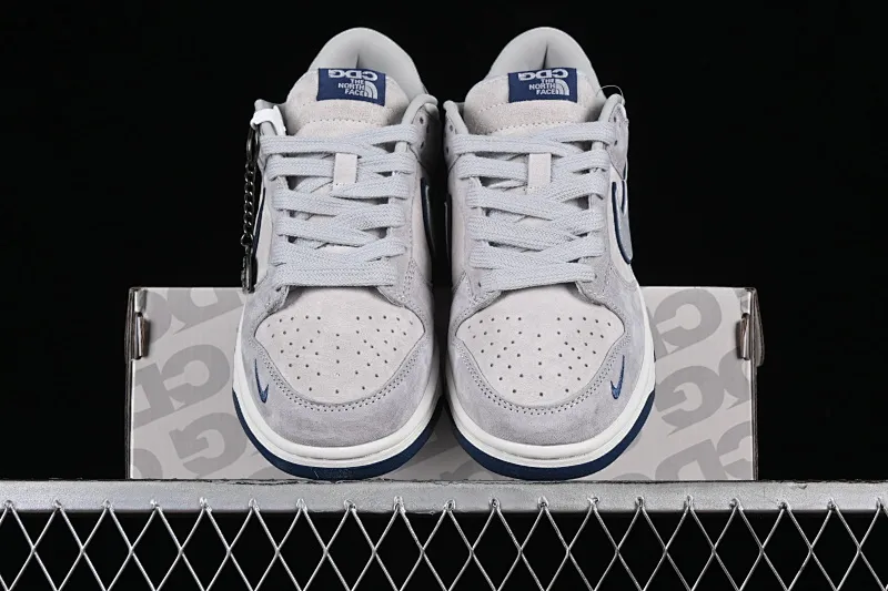 All Categories Nk SB Dunk Series Nk SB Dunk Low Low-top sneakers F version Nk Dunk Low North CDG joint-green Three-party joint SB low-top casual sneakers FC1688-179